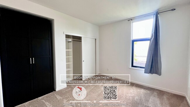 Building Photo - Contemporary three-story Live/Work Townhou...