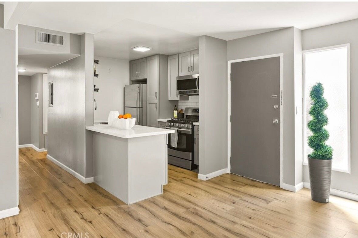 Building Photo - 18620 Hatteras St