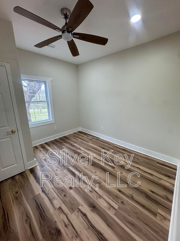 Building Photo - 3663 Sweetwater Vonore Rd