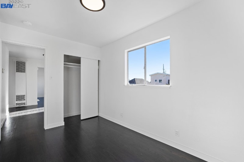 Building Photo - 2428 11th Ave