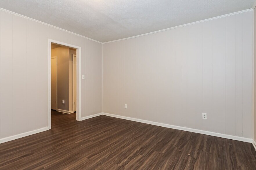 Building Photo - 235 Hurst Point