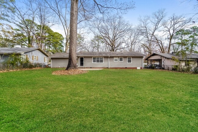 Building Photo - 3135 Bilgray Dr