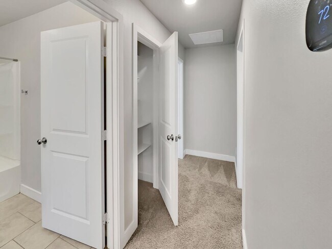 Building Photo - Fabulous 3/2/2 home in Bell Farms - Cooper...