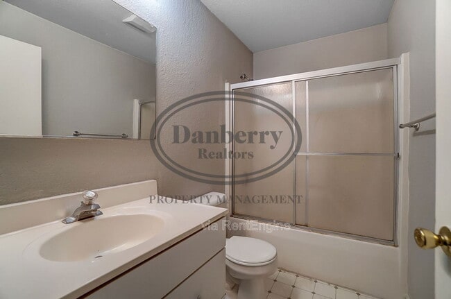 Building Photo - 3612 Willow Run Dr