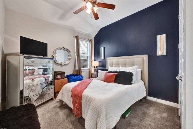 Building Photo - 13513 Northline Lake Dr