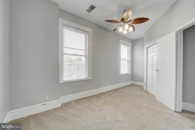 Building Photo - 1005 S Street NW Unit 1