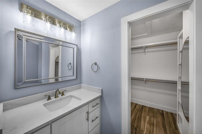 Building Photo - 1913 Lightsey Rd