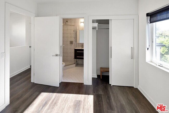 Building Photo - 26349 Fairside Rd