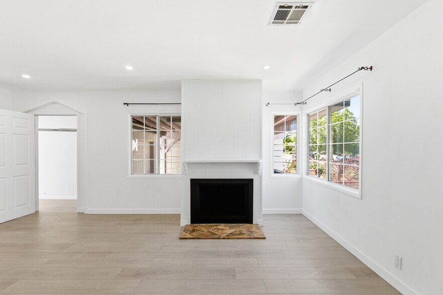 Building Photo - 17418 Califa St