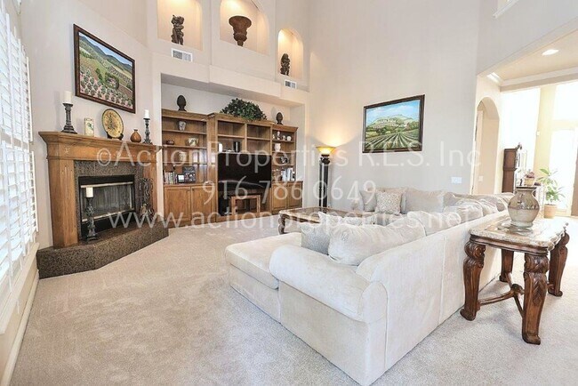 Building Photo - Granite Bay Beauty - 5 Bed, 3.5 Bath Home - Large Pool - Two Story - Lawn & Pool Service Included!