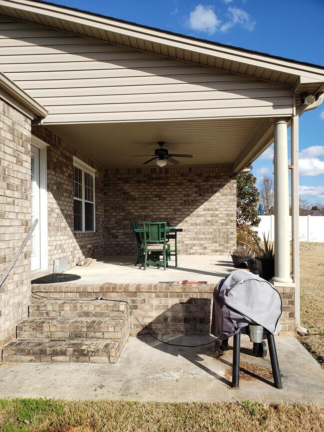 Building Photo - 1245 Raccoon Rd