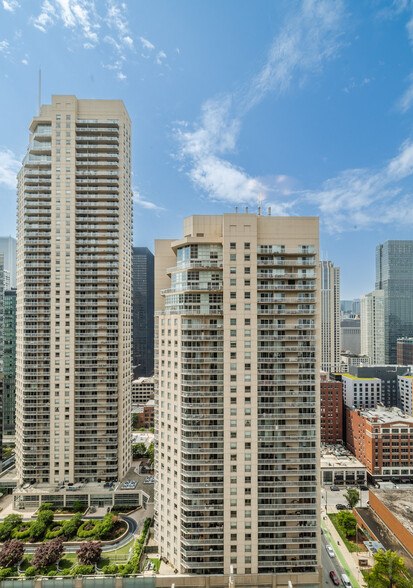 Building Photo - 33 W Ontario St
