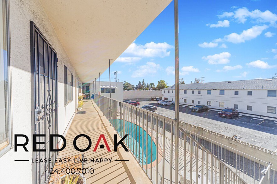 Building Photo - 8720 Owensmouth Ave