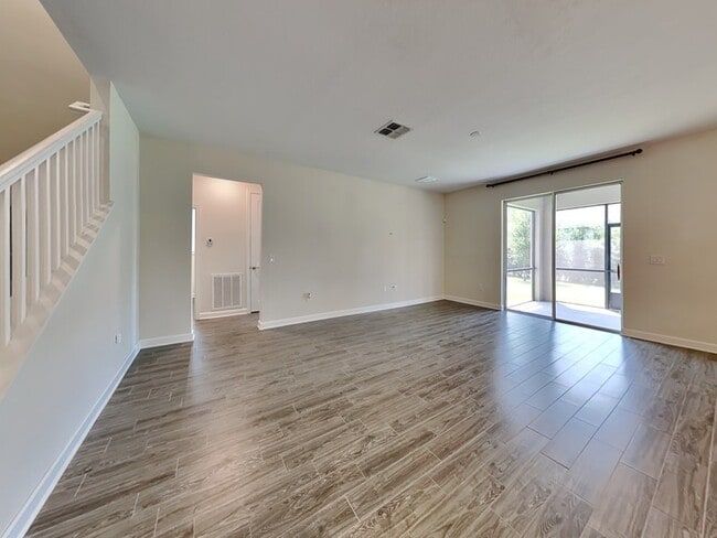 Building Photo - 472 Brunswick Dr