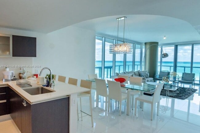 Building Photo - 17001 Collins Ave