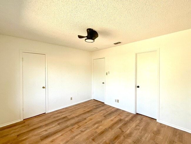 Building Photo - 2-Bedroom Duplex Near Highway 78- Pet-Friendly with Fenced Yard! SECTION 8 ACCEPTED