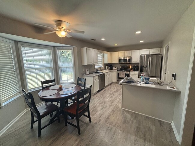 Building Photo - 3 Bed 2 Bath Single  Family Home in OGDEN/Murrayville