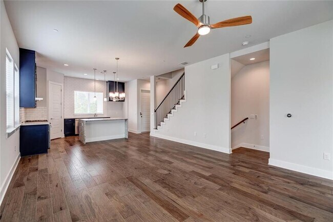 Building Photo - 4600 Freedom Dr