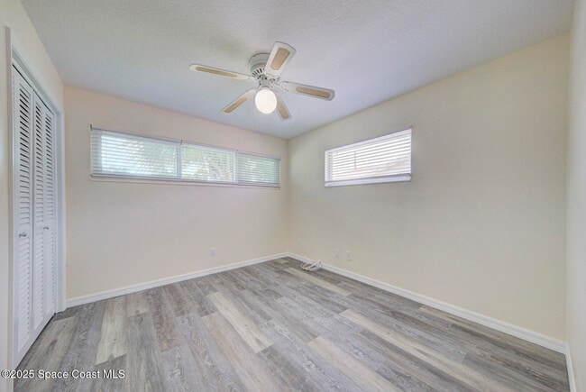 Building Photo - 1065 Molaki Dr