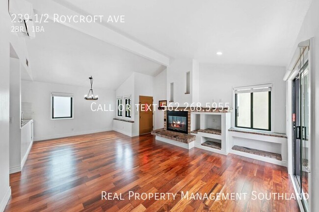 Building Photo - 239 Roycroft Ave