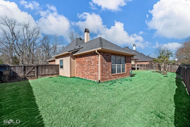 Building Photo - 135 Eagle Bend Way