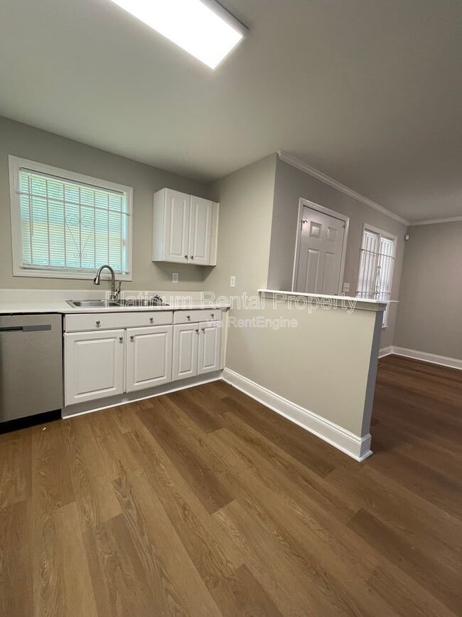 Building Photo - 1135 Coleman St SW