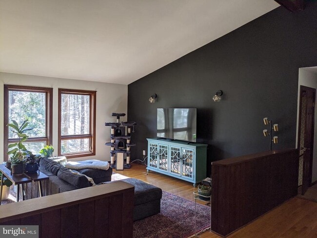 Building Photo - 10264 Greystone Rd