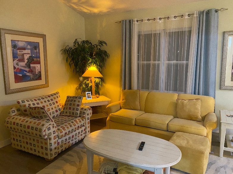 Building Photo - 9366 Lago Mar Ct