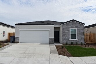 Building Photo - 4472 N San Miguel Ave