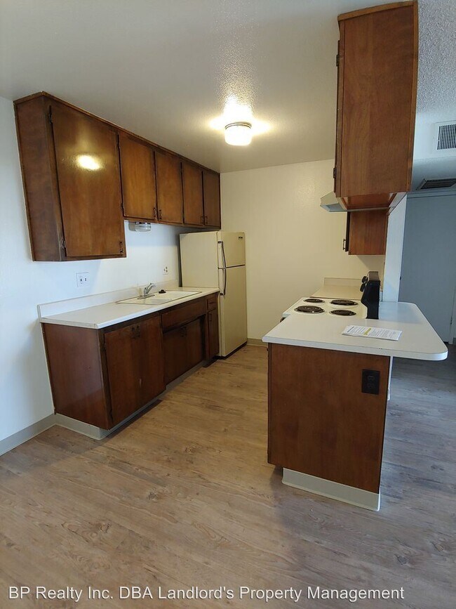 Building Photo - 606 Starr Ave