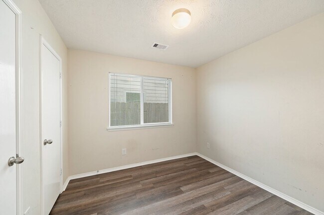 Building Photo - 17219 Osprey Landing Dr