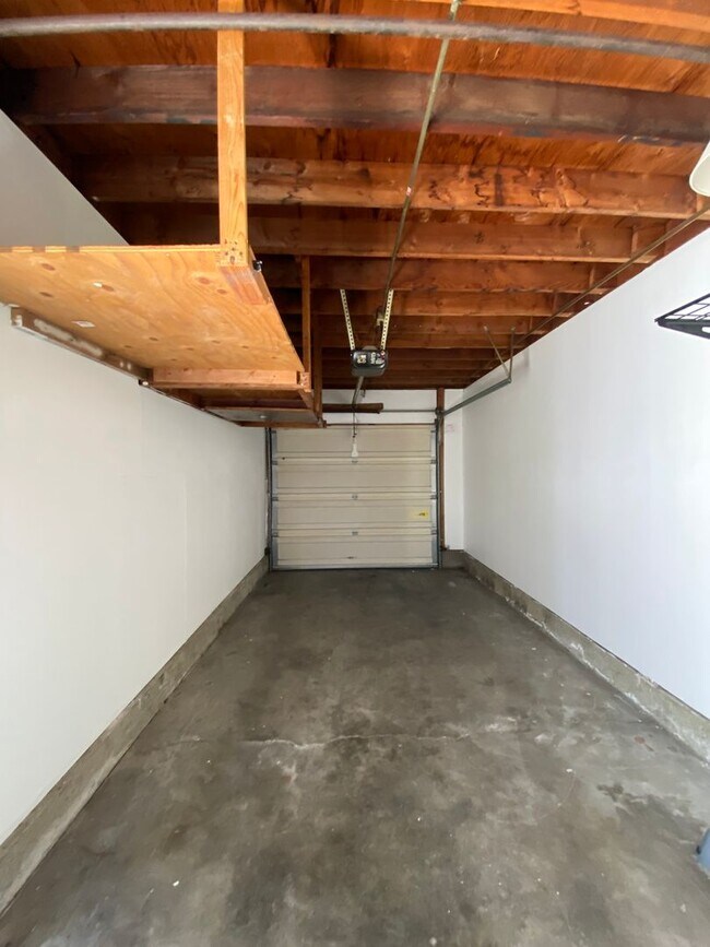 Building Photo - Harbor Village 2 bedroom Condo *OPEN HOUSE - SEE DATES AVAILABILITY*