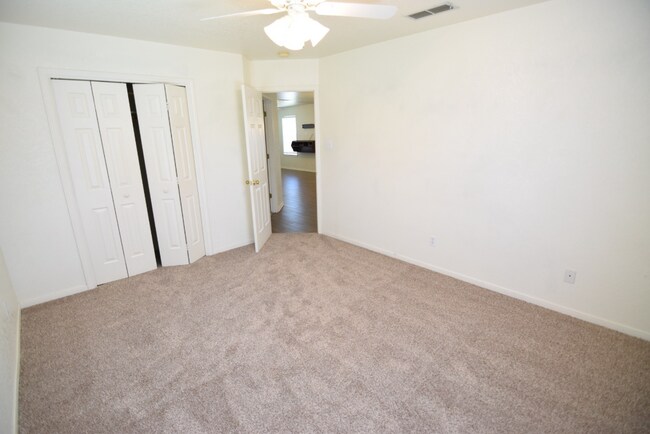 Building Photo - 900 Concho St