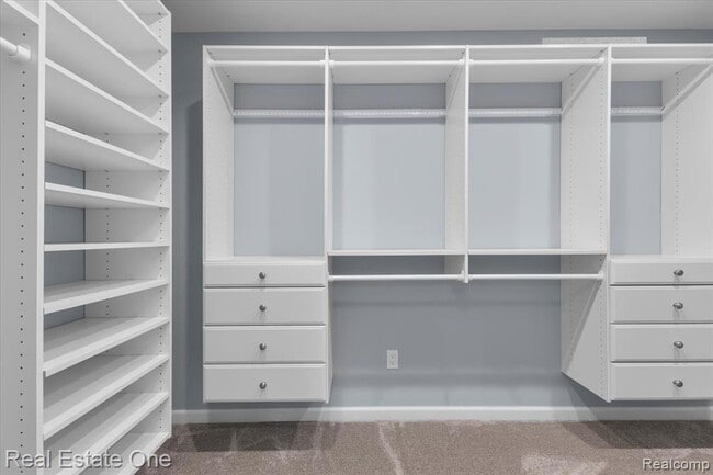 Building Photo - 1568 Grandview Dr