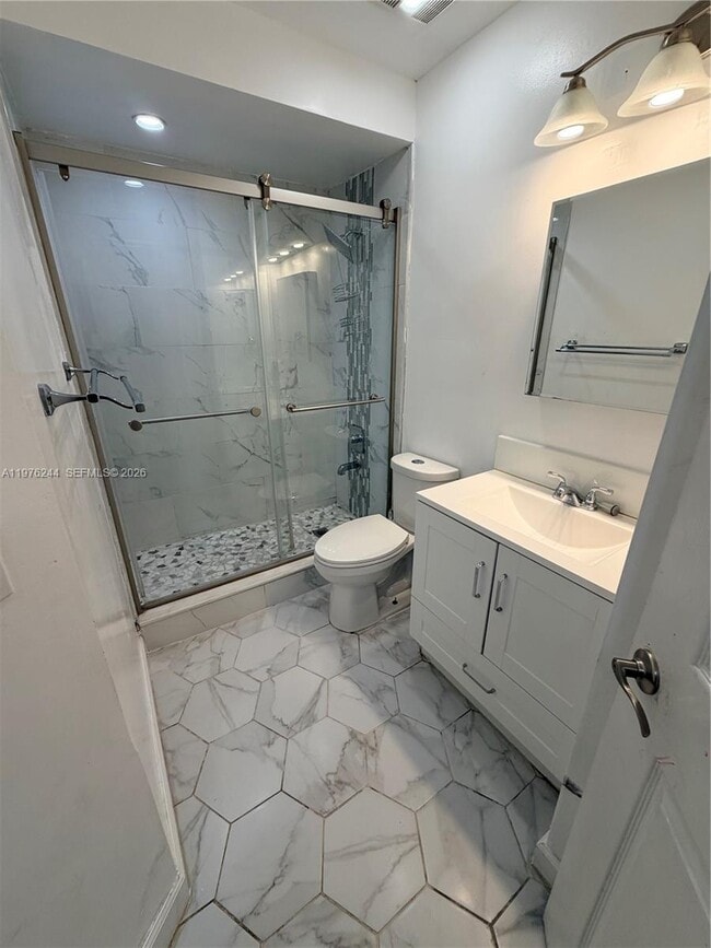 Building Photo - 14712 SW 123rd Ave