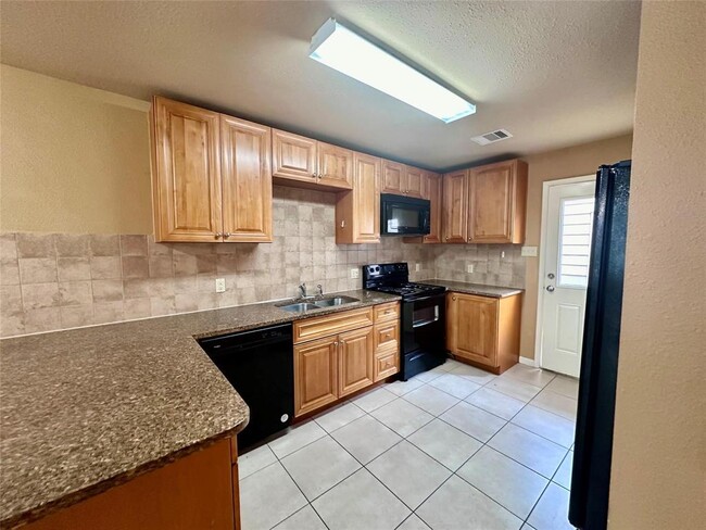 Building Photo - 10070 Emnora Ln