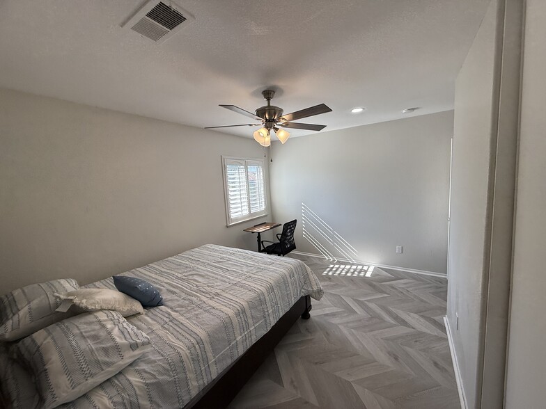 Building Photo - 1411 Scenic Ct