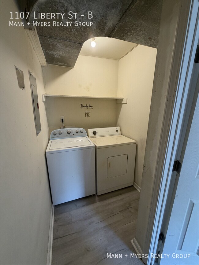 Building Photo - 1107 Liberty St