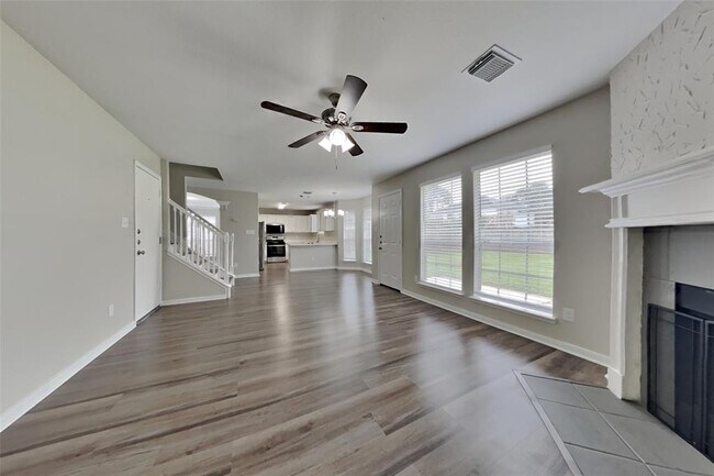 Building Photo - 728 Pateway Ct
