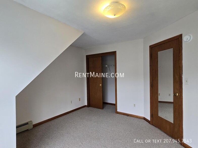 Building Photo - 7 Hartley St