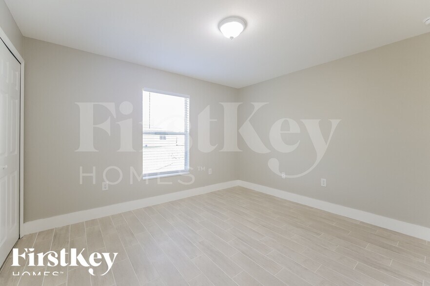 Building Photo - 2519 NW 7th St