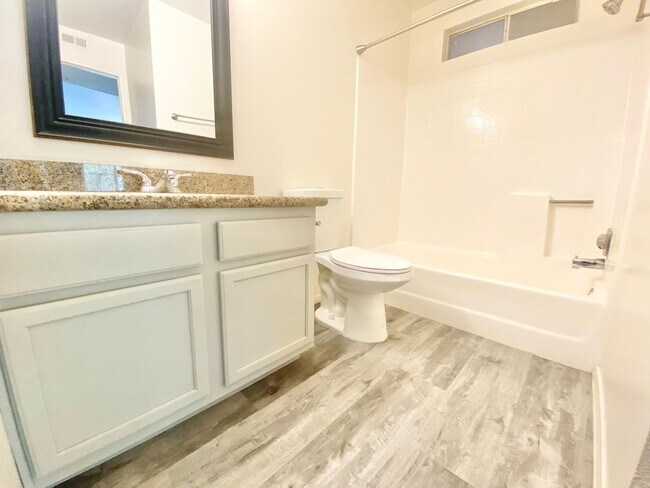 Building Photo - ADORABLE GATED CONDO LOCATED IN A GATED CO...