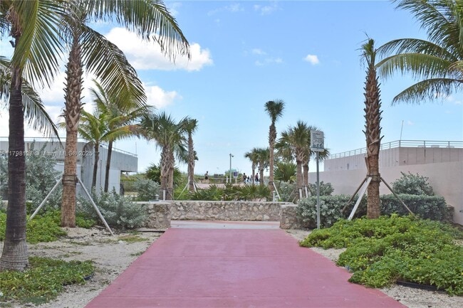 Building Photo - 401 Ocean Dr