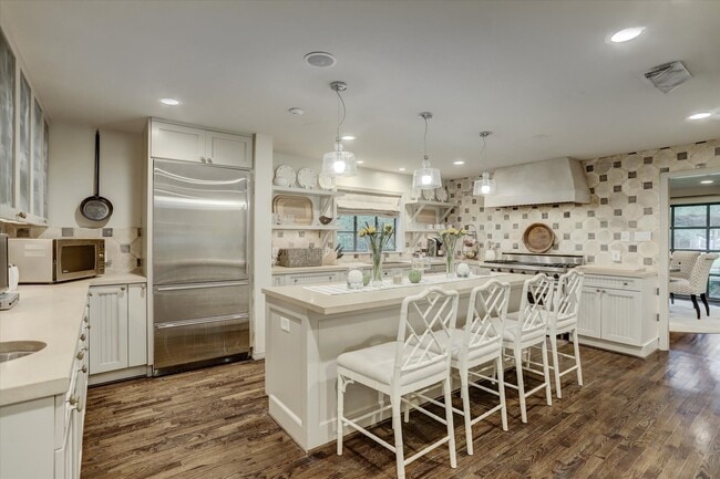 Building Photo - 3735 Del Monte Dr