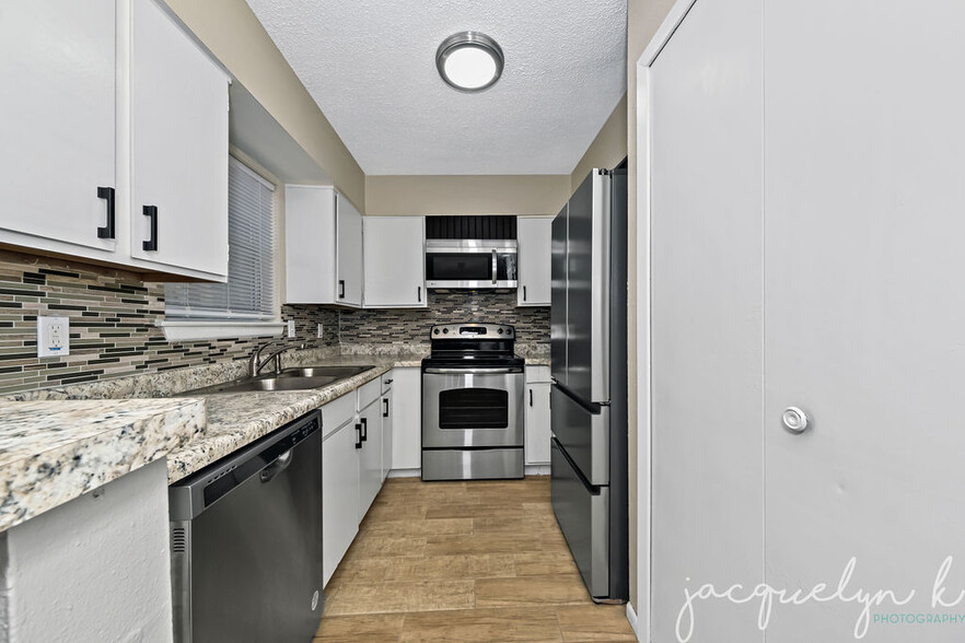 Kitchen with Stainless Steel Appliances - 923 Vance Jackson Rd