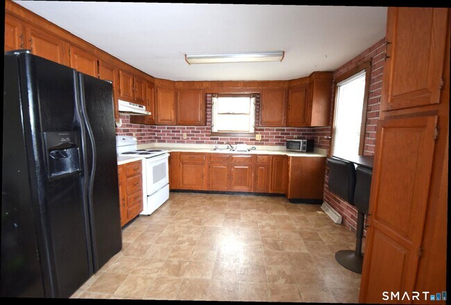 Building Photo - 1129 CT-169
