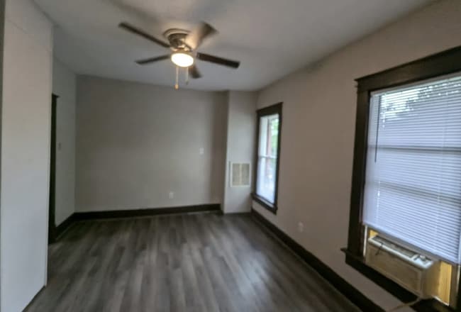 Building Photo - ?? Affordable 1BR/1BA Apartment – Pet Friendly with Shared Yard