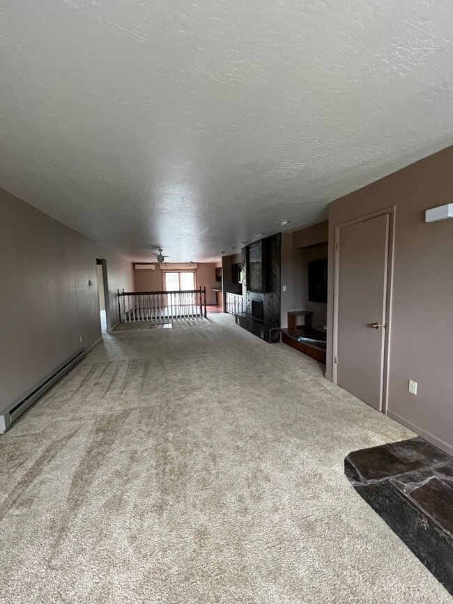 Building Photo - Humbolt Lp condos