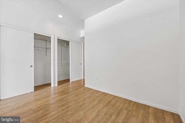 Building Photo - 1015 W Lancaster Ave