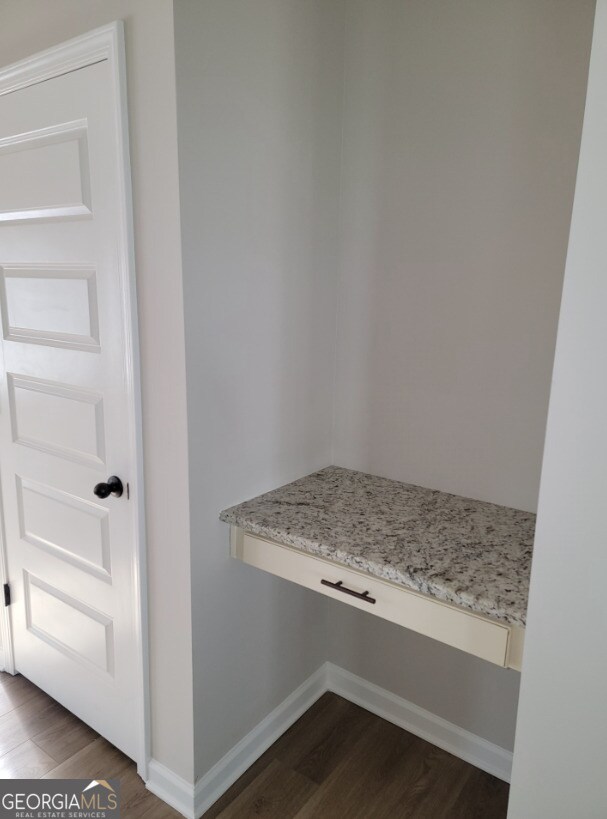 Building Photo - 275 S Ridge